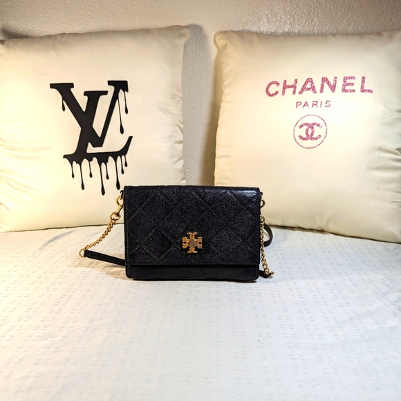 Tory Burch Handbags - Tory Burch Georgia Clutch